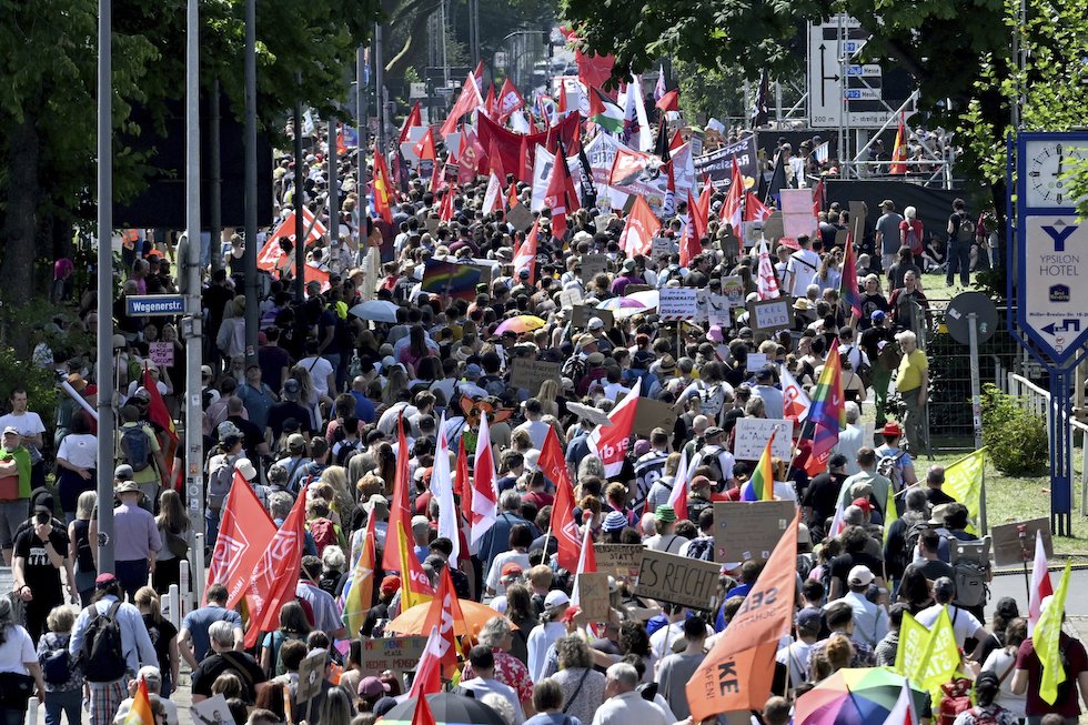 Alemania: decenas de miles protestan contra la extrema derecha en Essen