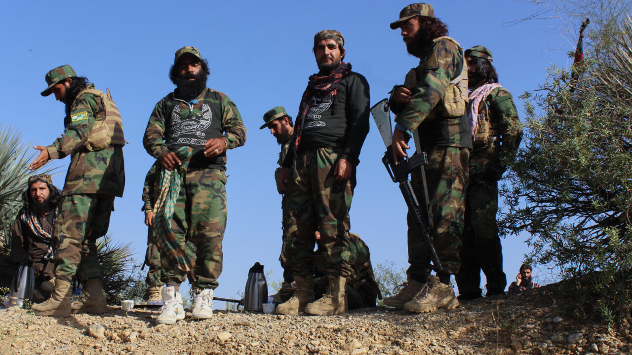 Escalada militar entre Pakistán y Afganistán: cierre total de la frontera tras choques mortales 