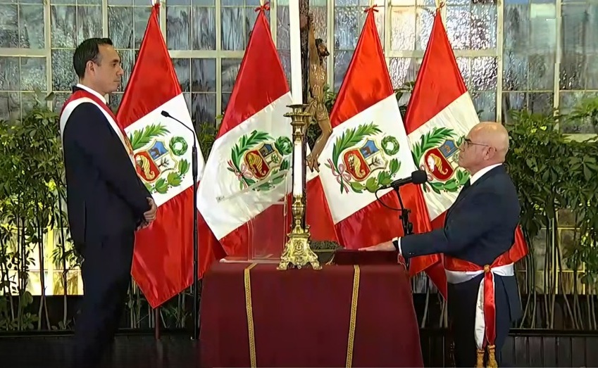 José Jerí nombra a Ernesto Álvarez Miranda como primer ministro en medio de la crisis política en Perú 