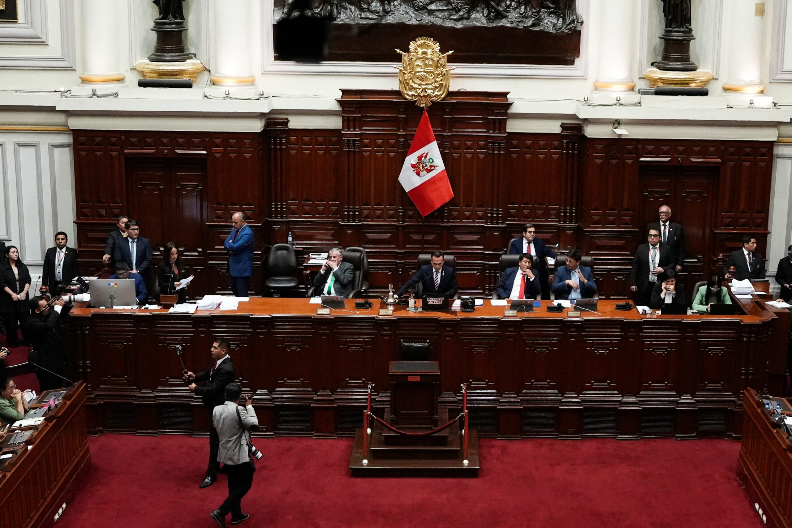 Crisis total en Perú: el Congreso destituye a Dina Boluarte y abre otra etapa de incertidumbre política 