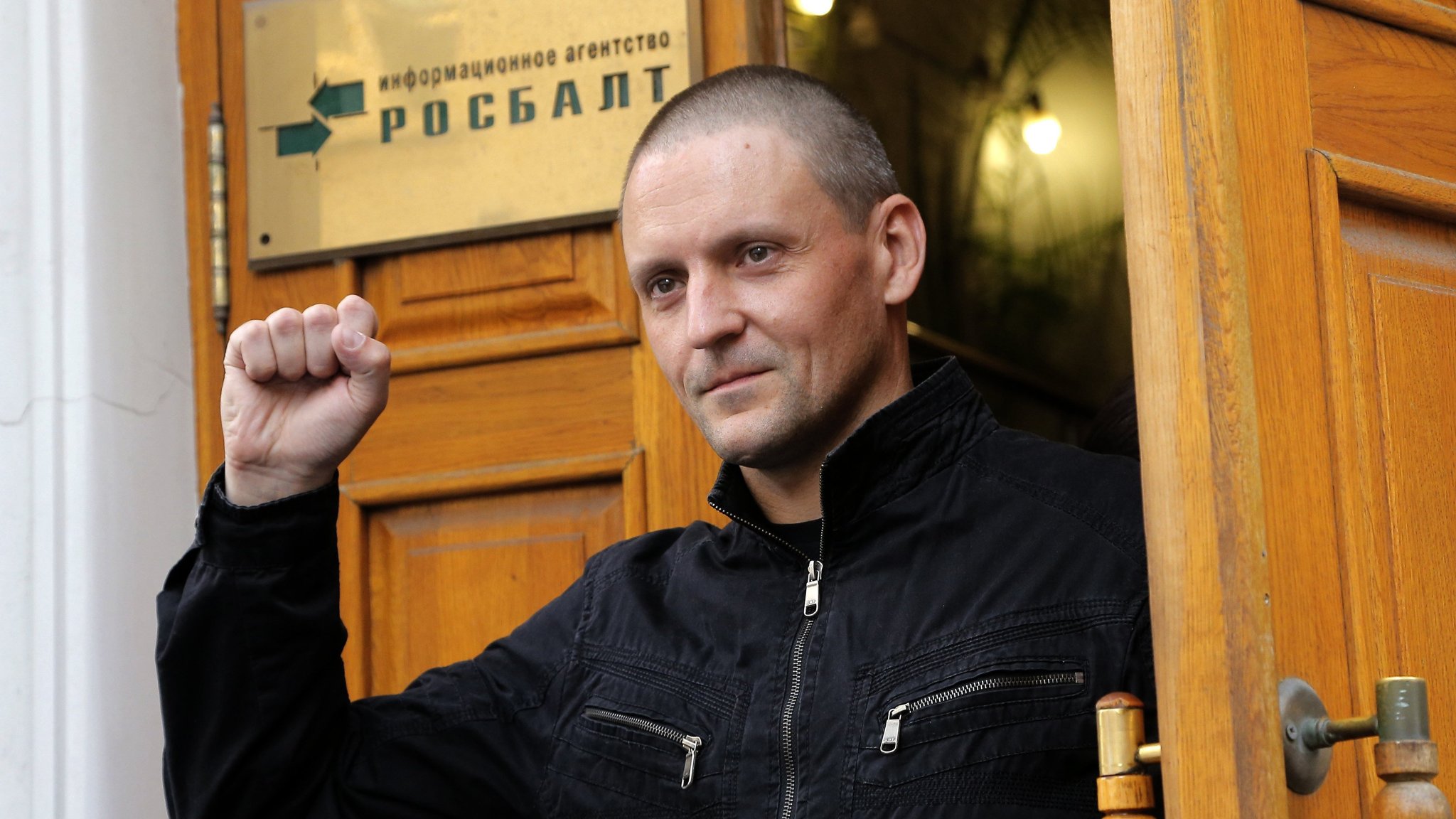 Rusia condena a un activista crítico de Putin a seis años de prisión por “justificar el terrorismo”