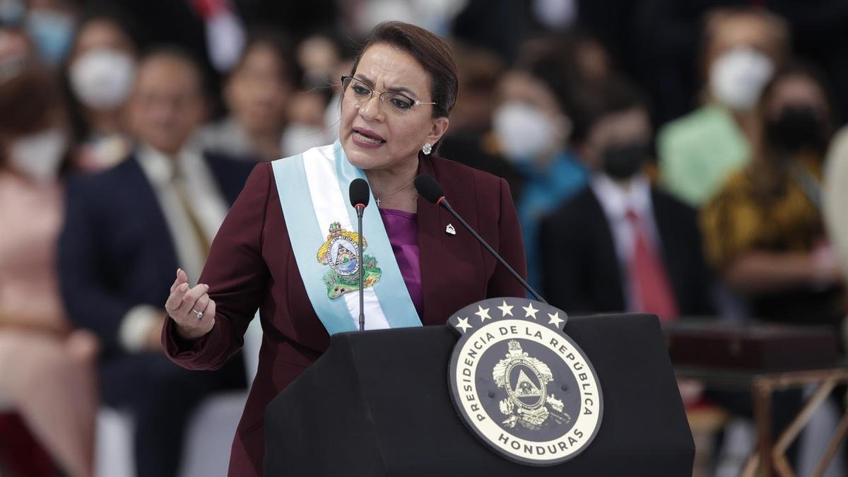 Honduras en alerta: Xiomara Castro advierte un intento de golpe en medio de la crisis electoral