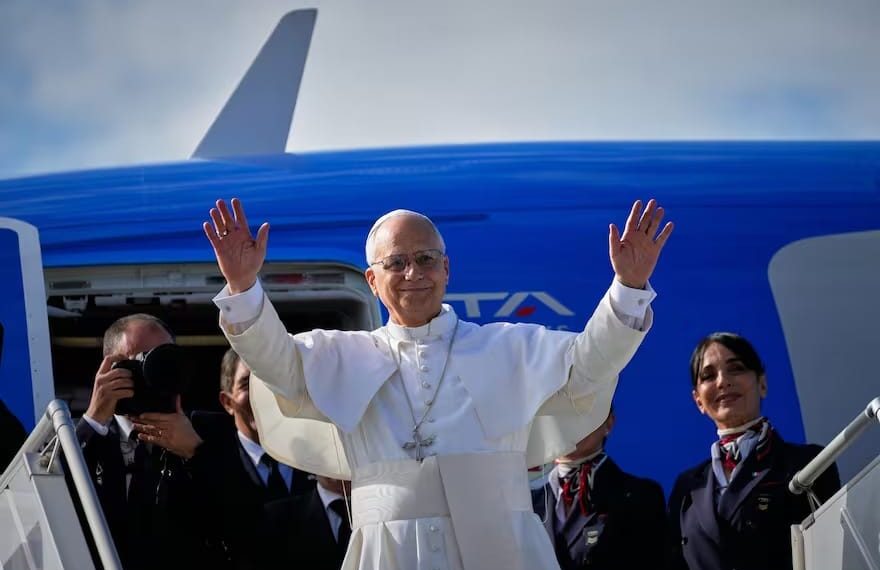 Leo XIV urges the United States to halt military escalation in Venezuela and calls for a negotiated solution 