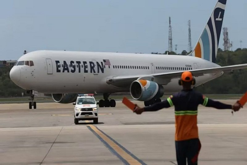 Trump ordena cerrar el espacio aéreo venezolano y Venezuela denuncia una “amenaza colonialista” 