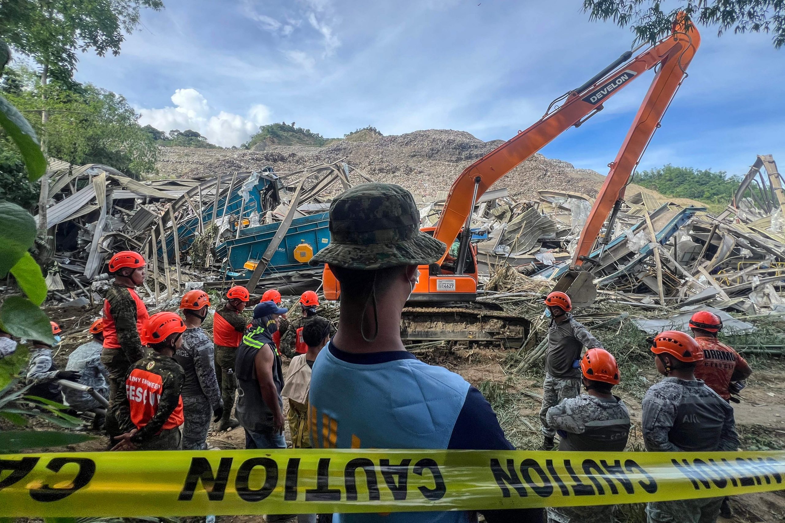 Tragedia ambiental en Filipinas: un vertedero colapsa y sepulta a decenas de trabajadores