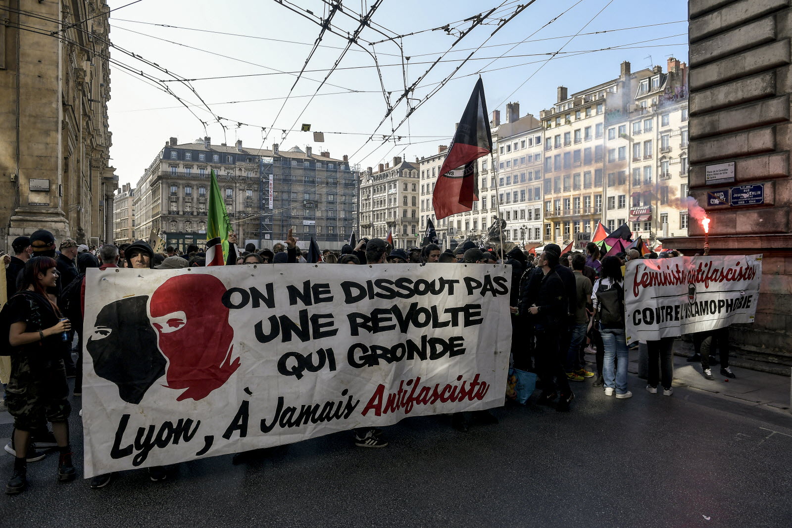 Tensión en Francia tras una manifestación que terminó con la muerte de un activista vinculado a la ultraderecha